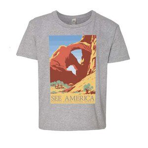 NWT Kids See America National Parks Crew Neck T-shirt - Heather